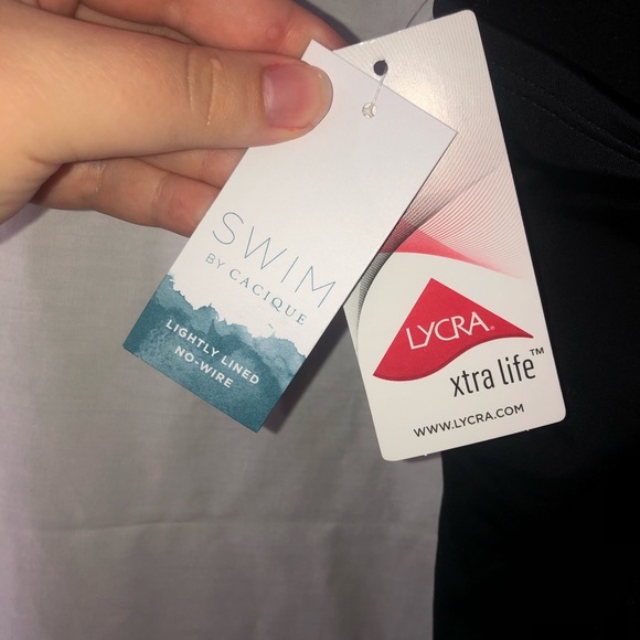 NWT Colorful floral swim top! - Picture 5 of 5